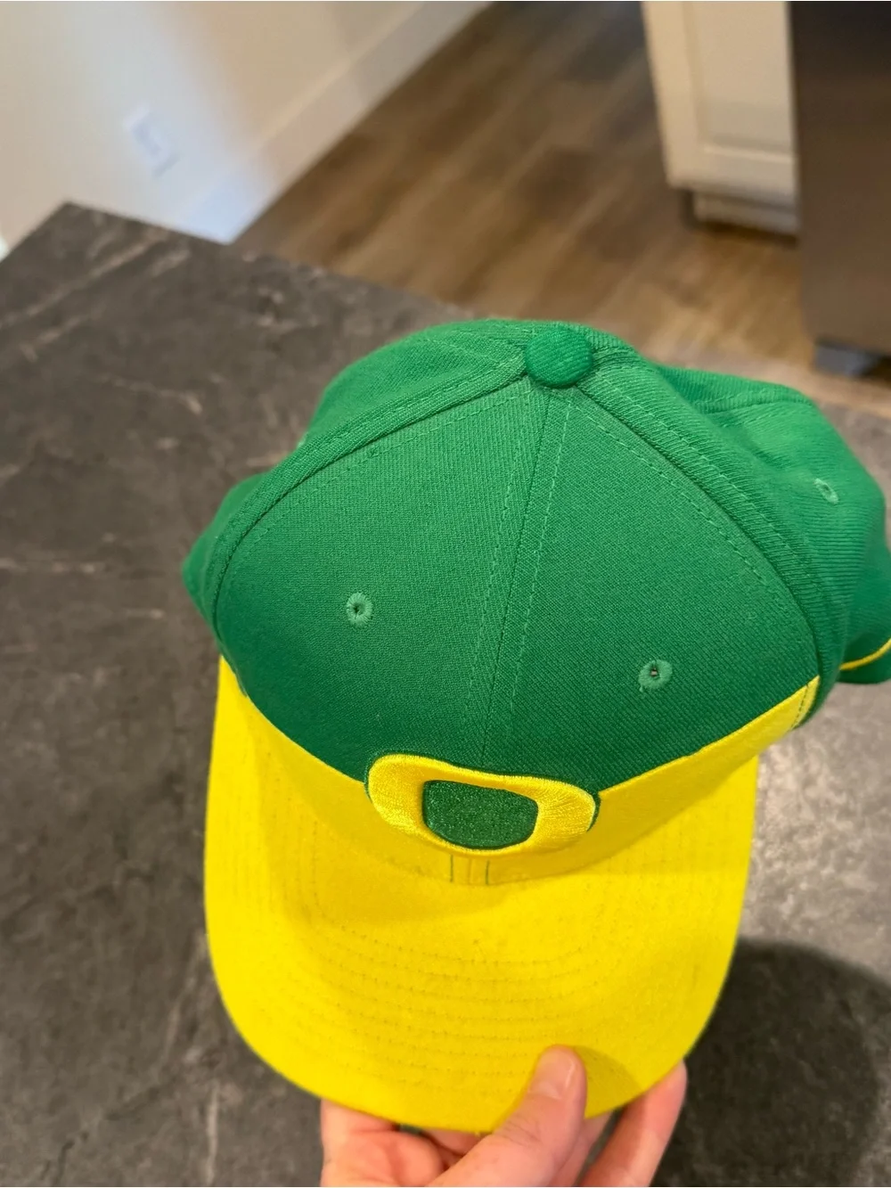 Nike Oregon Ducks classic 99 fitted hat OSFM green yellow